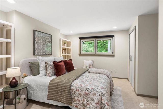 8320 Frederick Place, Edmonds, WA 98026