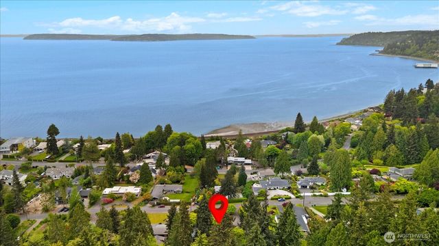 8320 Frederick Place, Edmonds, WA 98026