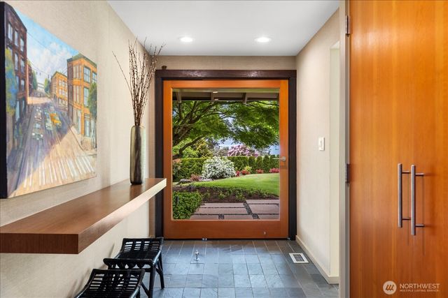 8320 Frederick Place, Edmonds, WA 98026