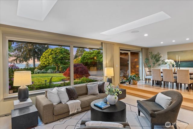 8320 Frederick Place, Edmonds, WA 98026