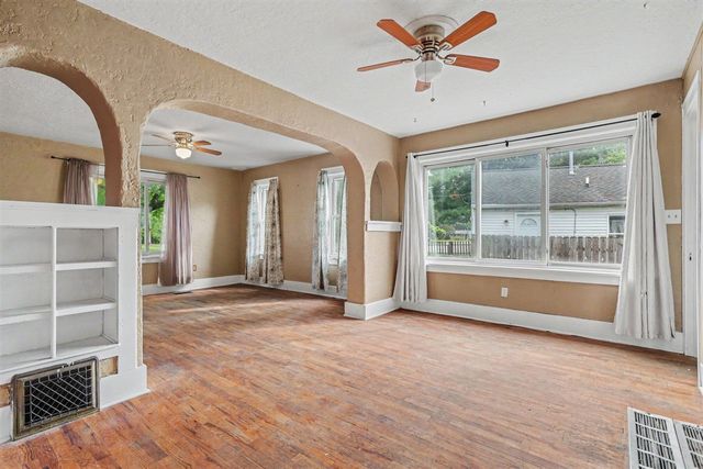 1767 W Michigan Avenue, Battle Creek, MI 49037
