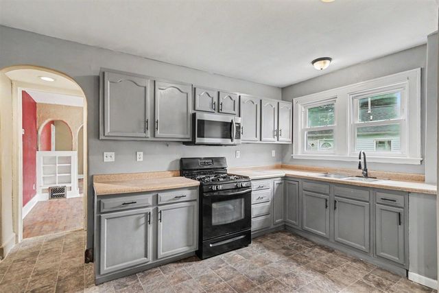 1767 W Michigan Avenue, Battle Creek, MI 49037