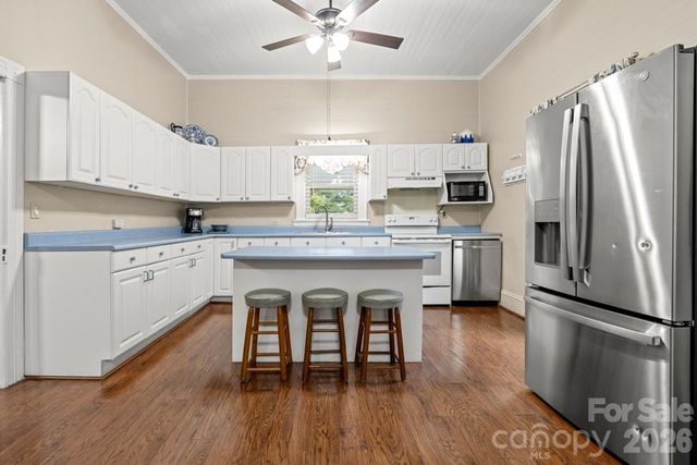 110 N Main Avenue, Maiden, NC 28650