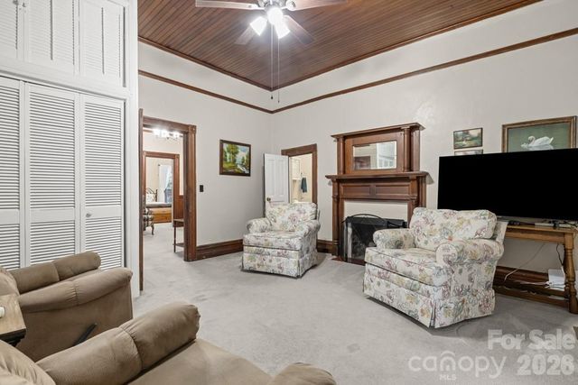 110 N Main Avenue, Maiden, NC 28650