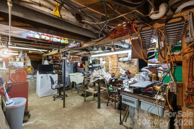 110 N Main Avenue, Maiden, NC 28650