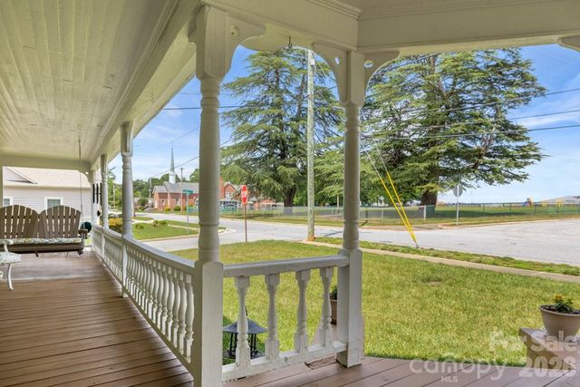 110 N Main Avenue, Maiden, NC 28650