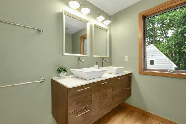 120 Newtown Rd, Acton, MA 01720