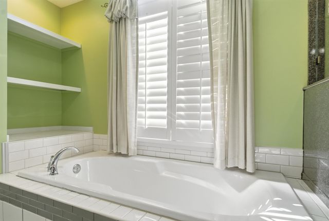 10908 W Lantana St, Wichita, KS 67205