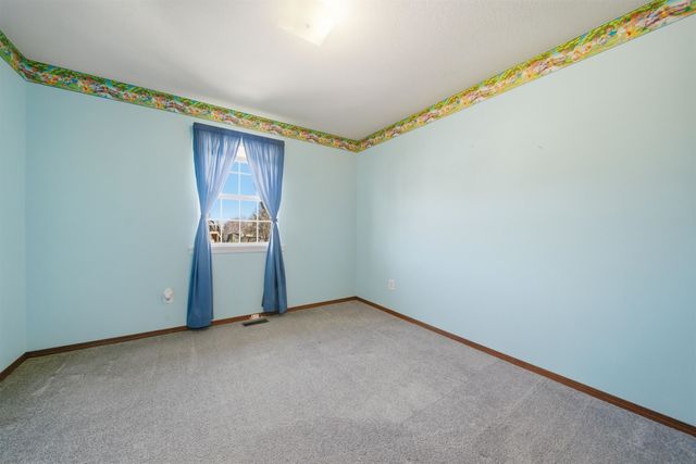 10908 W Lantana St, Wichita, KS 67205