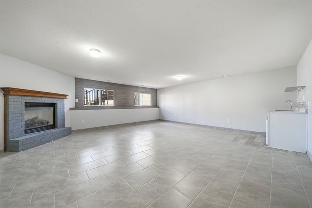 10908 W Lantana St, Wichita, KS 67205