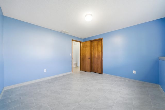 10908 W Lantana St, Wichita, KS 67205