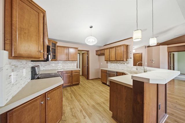 10908 W Lantana St, Wichita, KS 67205