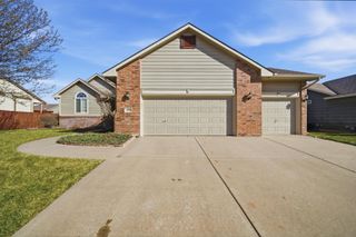 10908 W Lantana St, Wichita, KS 67205