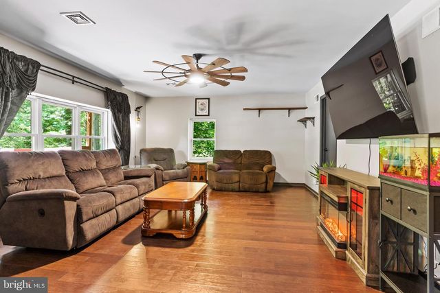69 PINE HILL RD, Enola, PA 17025