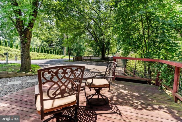 69 PINE HILL RD, Enola, PA 17025