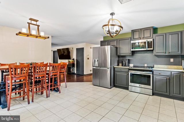 69 PINE HILL RD, Enola, PA 17025