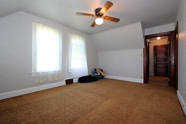 S106W17518 Muskego Dam DRIVE, Muskego, WI 53150