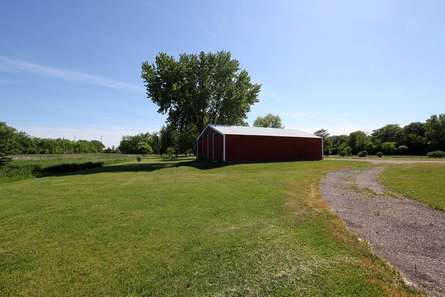 S106W17518 Muskego Dam DRIVE, Muskego, WI 53150