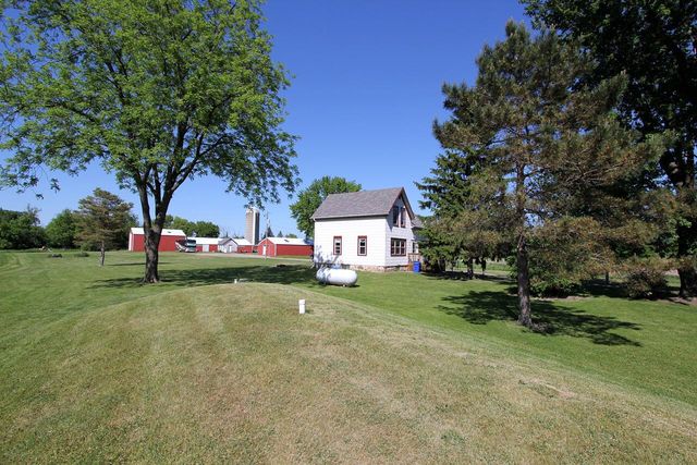 S106W17518 Muskego Dam DRIVE, Muskego, WI 53150