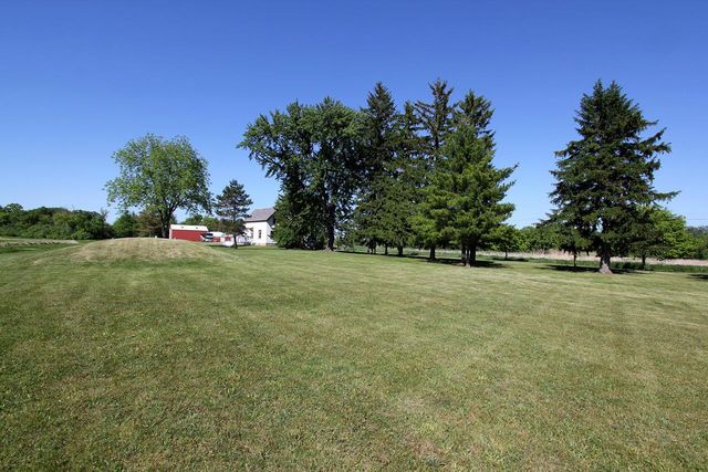 S106W17518 Muskego Dam DRIVE, Muskego, WI 53150