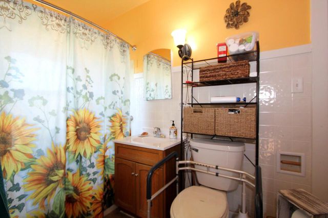 S106W17518 Muskego Dam DRIVE, Muskego, WI 53150