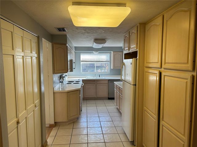 1815 LOWRY AVENUE, Lakeland, FL 33801