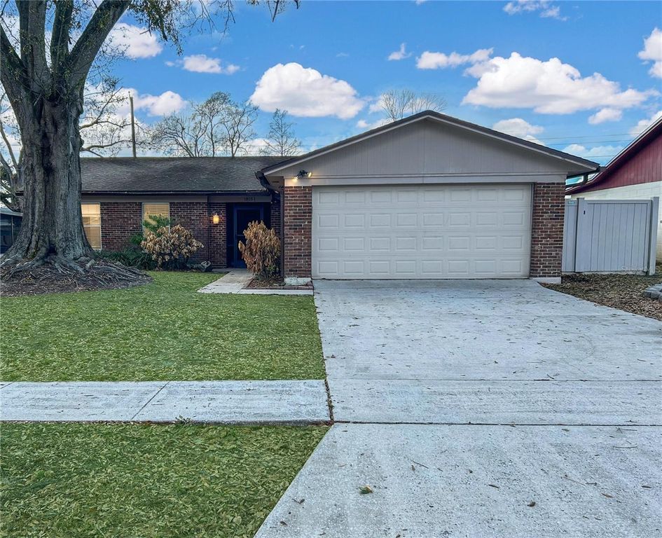 Image 1 of property listing at 1815 LOWRY AVENUE, Lakeland, FL 33801