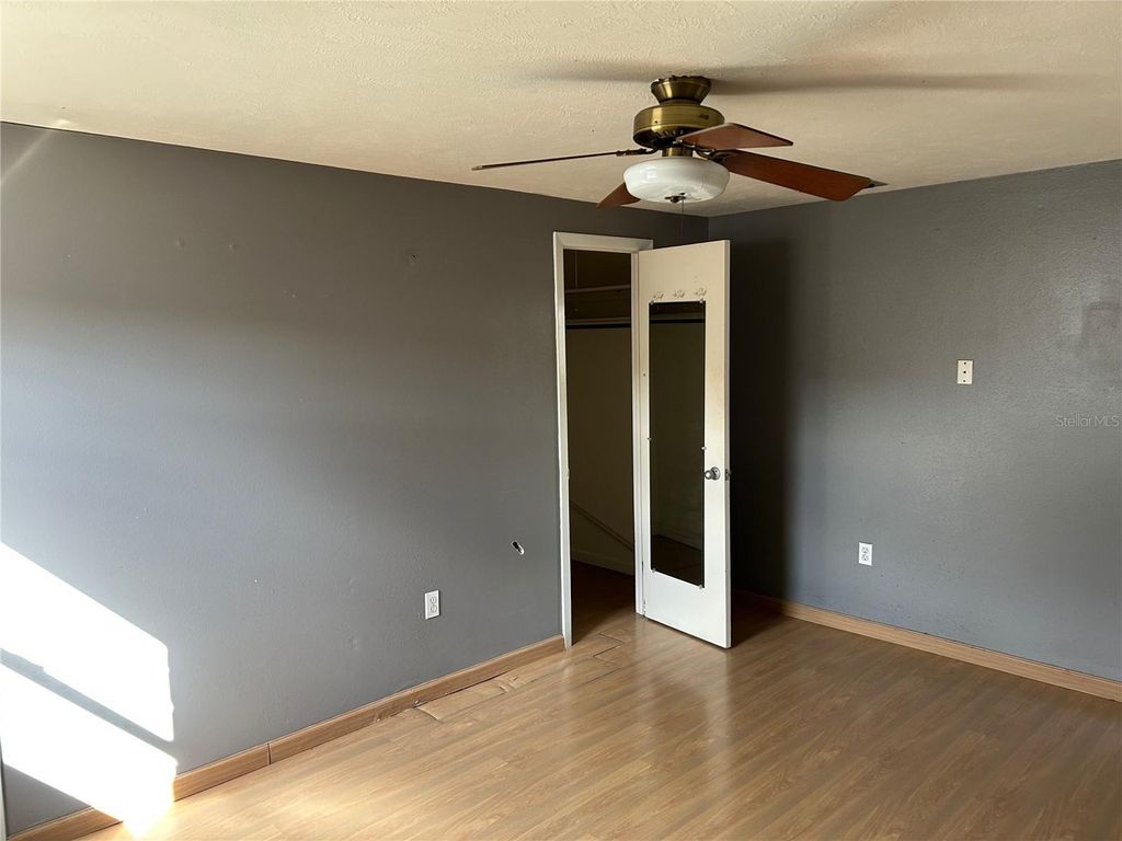 Image 19 of property listing at 1815 LOWRY AVENUE, Lakeland, FL 33801