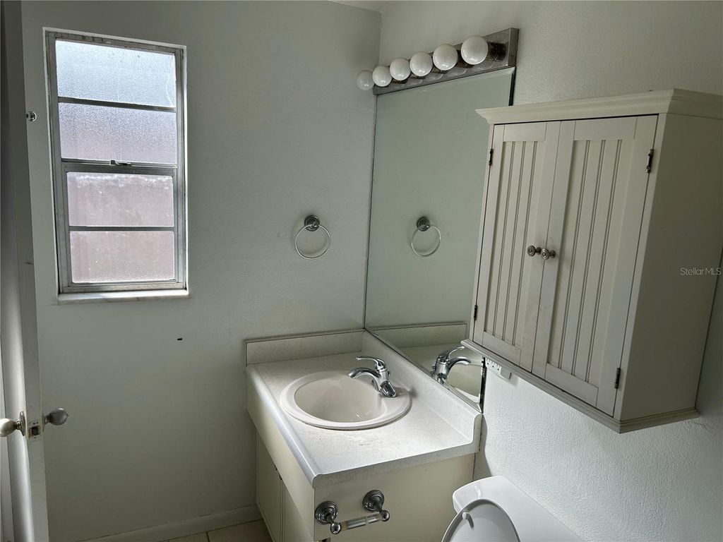 Image 21 of property listing at 1815 LOWRY AVENUE, Lakeland, FL 33801