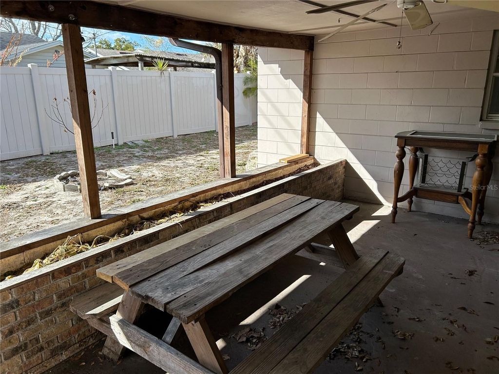 Image 27 of property listing at 1815 LOWRY AVENUE, Lakeland, FL 33801