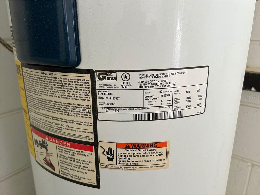 Image 34 of property listing at 1815 LOWRY AVENUE, Lakeland, FL 33801