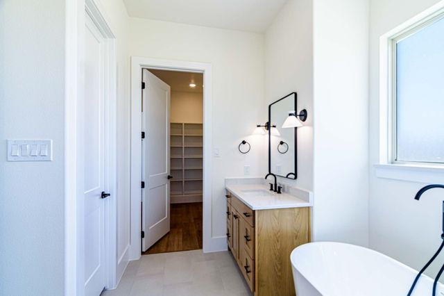 5916 E Sky Hawk Trail, Royse City, TX 75189