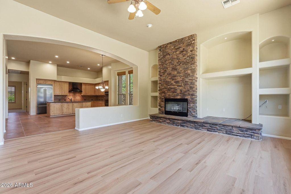 25801 N LAWLER Loop, Phoenix, AZ 85083 — photo 4