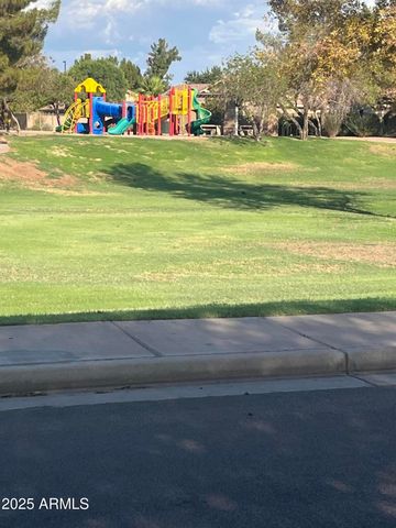 2602 S NIELSON Street, Gilbert, AZ 85295