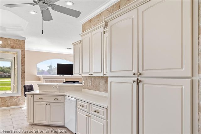 2804 Briarwood Lane, Sebring, FL 33875