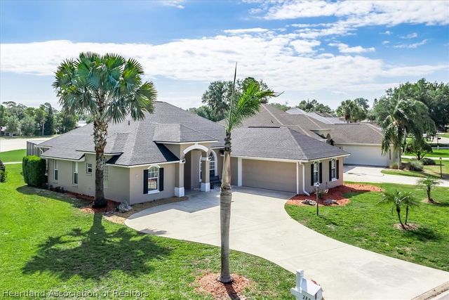 2804 Briarwood Lane, Sebring, FL 33875