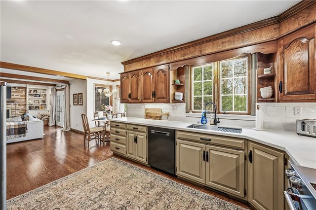 3599 McConnell Rd, Hermitage, PA 16148