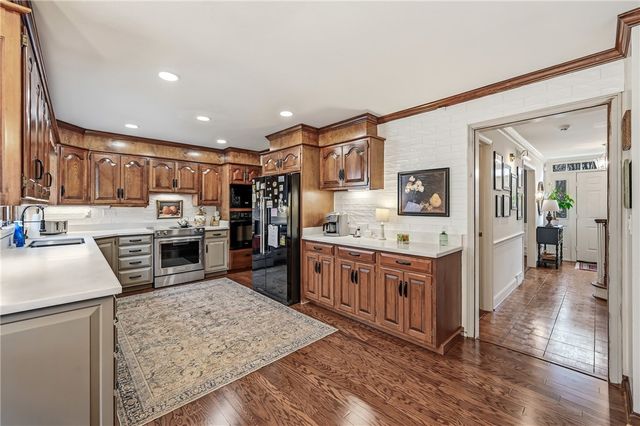 3599 McConnell Rd, Hermitage, PA 16148