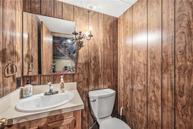 3599 McConnell Rd, Hermitage, PA 16148