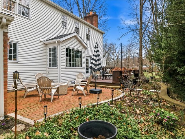 3599 McConnell Rd, Hermitage, PA 16148