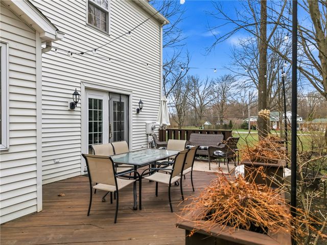 3599 McConnell Rd, Hermitage, PA 16148