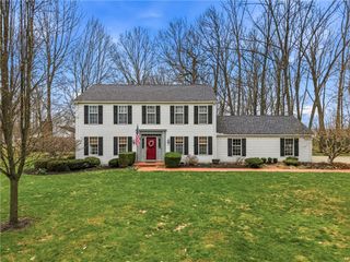 3599 McConnell Rd, Hermitage, PA 16148