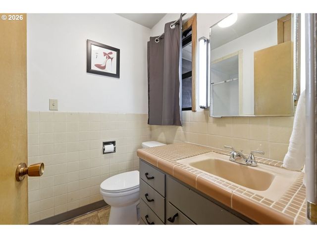 9025 Se 42ND Ave, Milwaukie, OR 97222