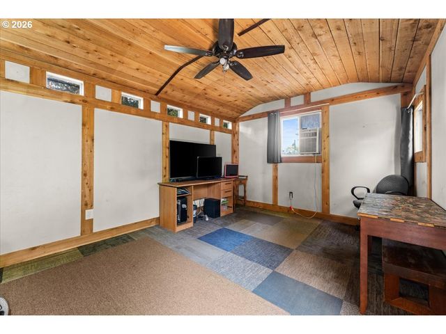 9025 Se 42ND Ave, Milwaukie, OR 97222