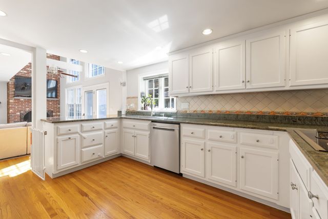 4 Fern St, Natick, MA 01760