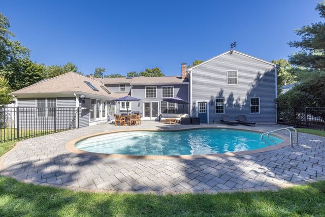 4 Fern St, Natick, MA 01760