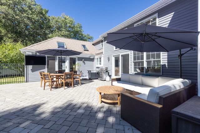 4 Fern St, Natick, MA 01760