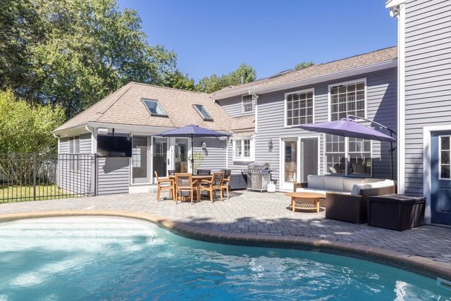 4 Fern St, Natick, MA 01760