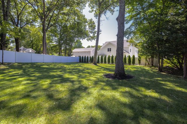 4 Fern St, Natick, MA 01760