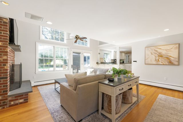 4 Fern St, Natick, MA 01760